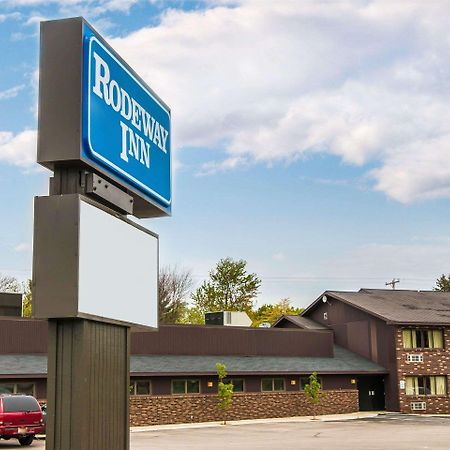 Rodeway Inn Muskegon Heights Экстерьер фото