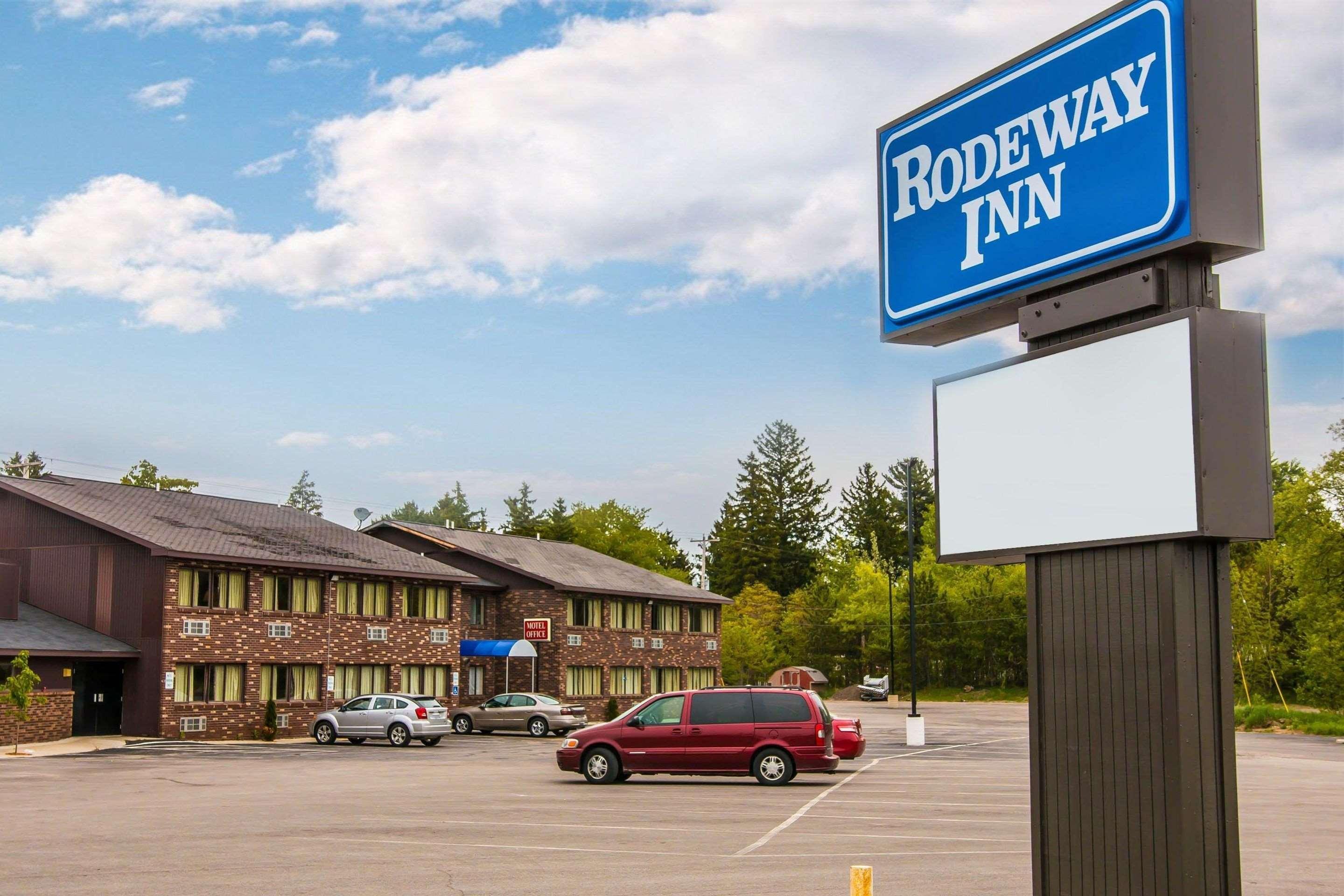 Rodeway Inn Muskegon Heights Экстерьер фото